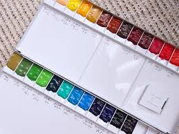 さまざまな青色を並べた絵の具パレット