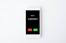 迷惑電話のパターンを図解する画像(ワン切りや自動音声など)